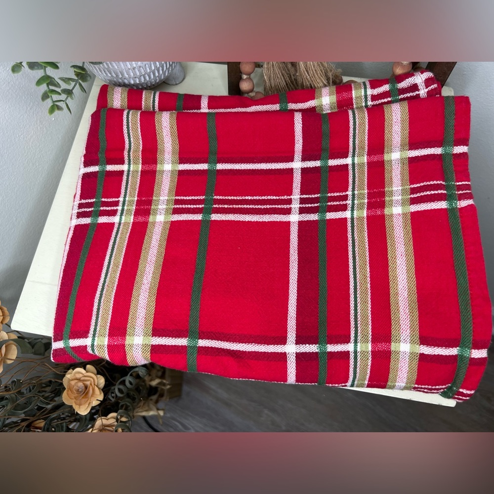 Red, White and Green Christmas Tablecloth